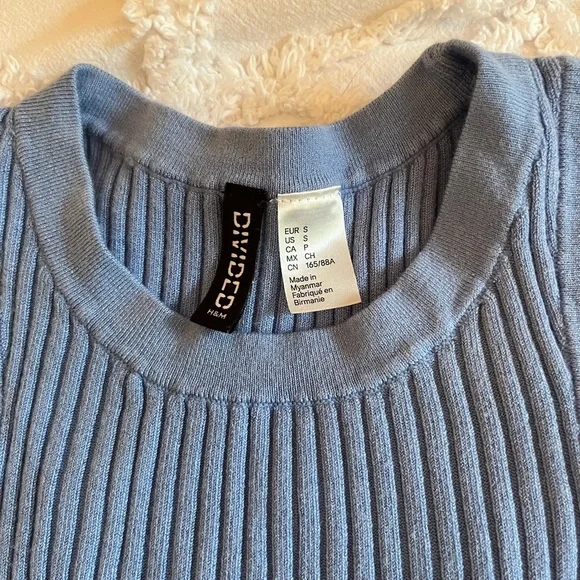 H&M High Neck Ripped Tank - Picture 2 of 2